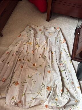 Floral Vine Maxi Skirt in Cream